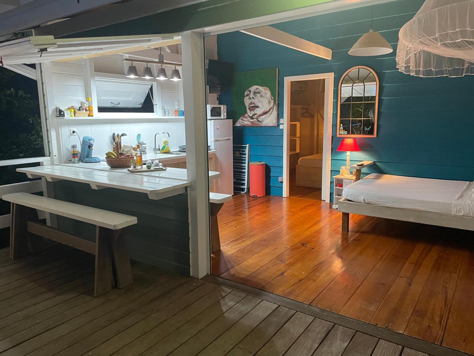 Charmant Bungalow Avec Petite Piscine Privee Riviere-Salee Экстерьер фото