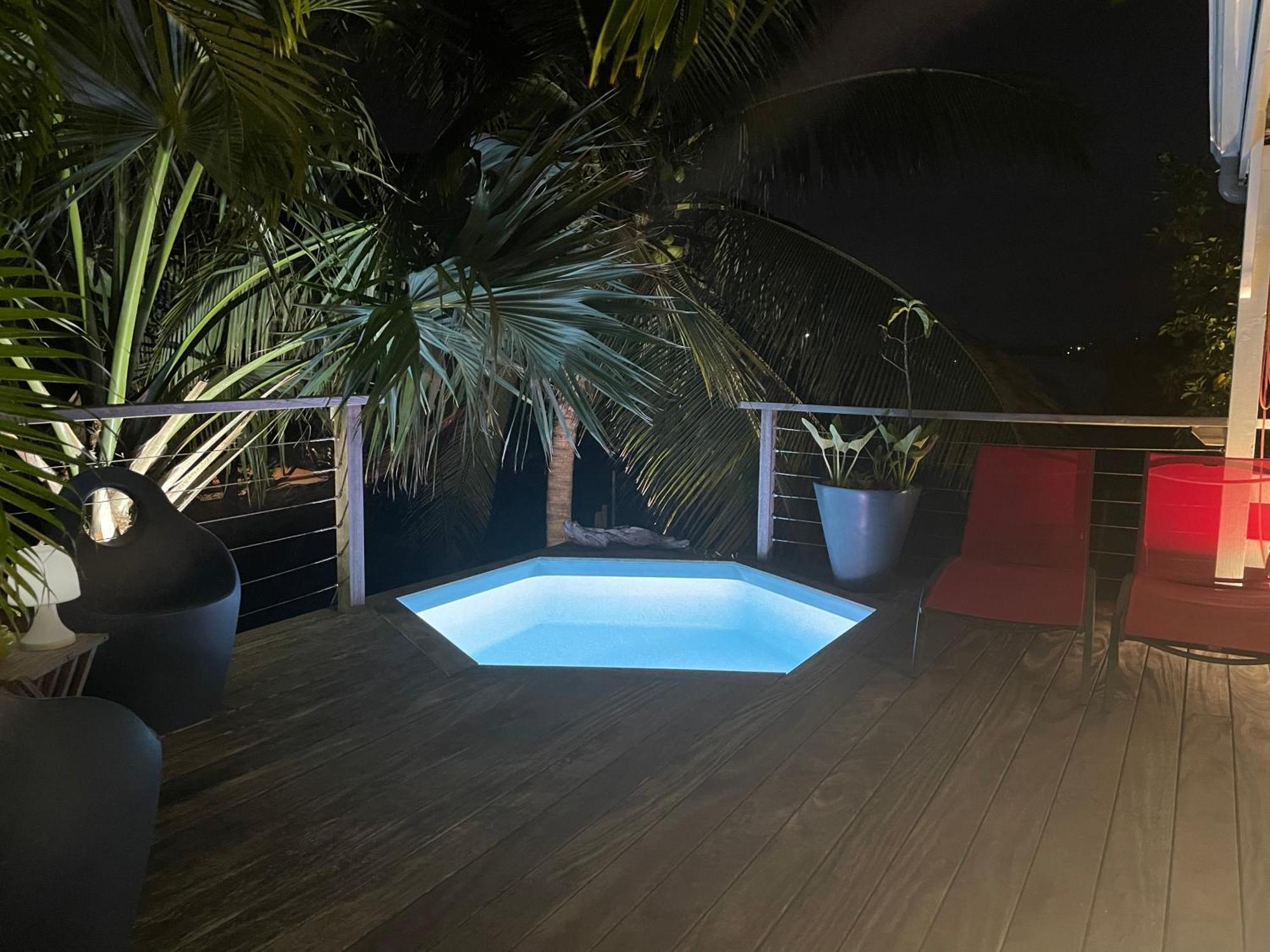 Charmant Bungalow Avec Petite Piscine Privee Riviere-Salee Экстерьер фото